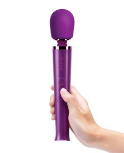 Le Wand Petite Rechargeable Massager – Cherry